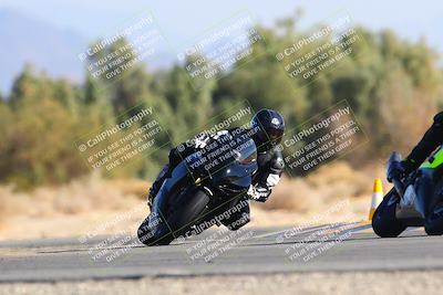 media/Jan-14-2024-SoCal Trackdays (Sun) [[2e55ec21a6]]/Turn 7 (140pm)/